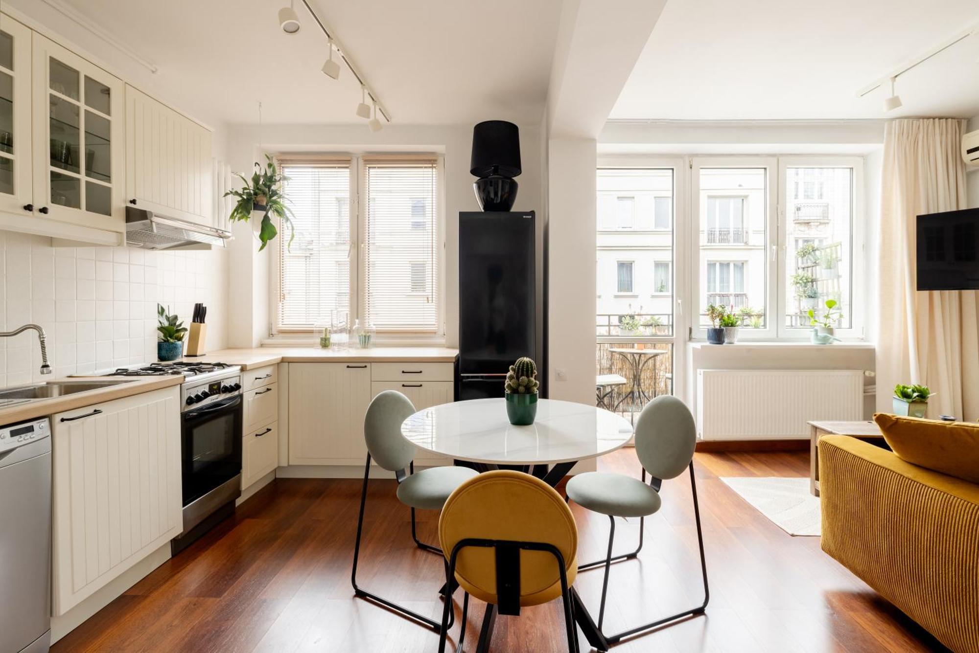 Relax Apartment Hoza / Poznanska Warsaw Exterior photo